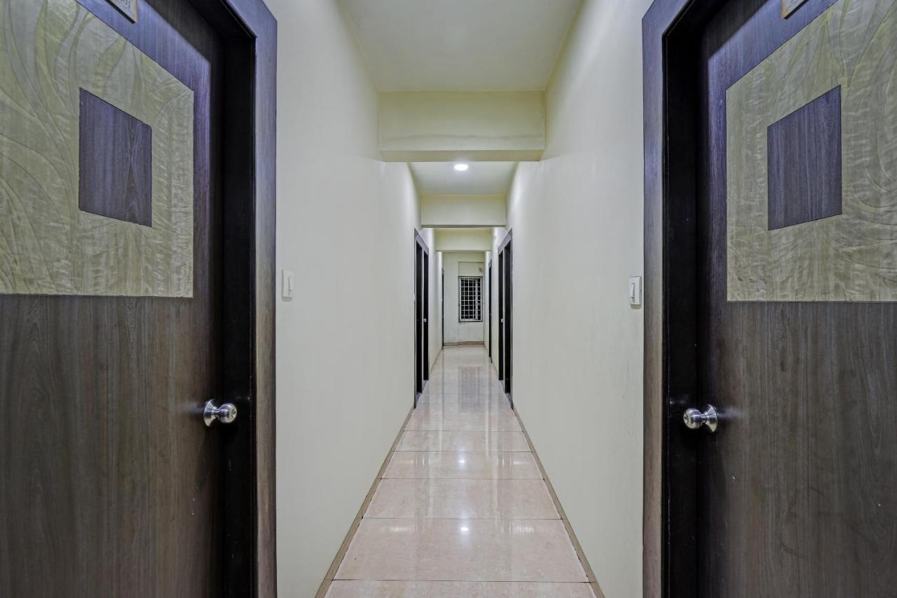 Oyo 82461 Hotel Darshan Banquet And Rooms Surat Exteriör bild